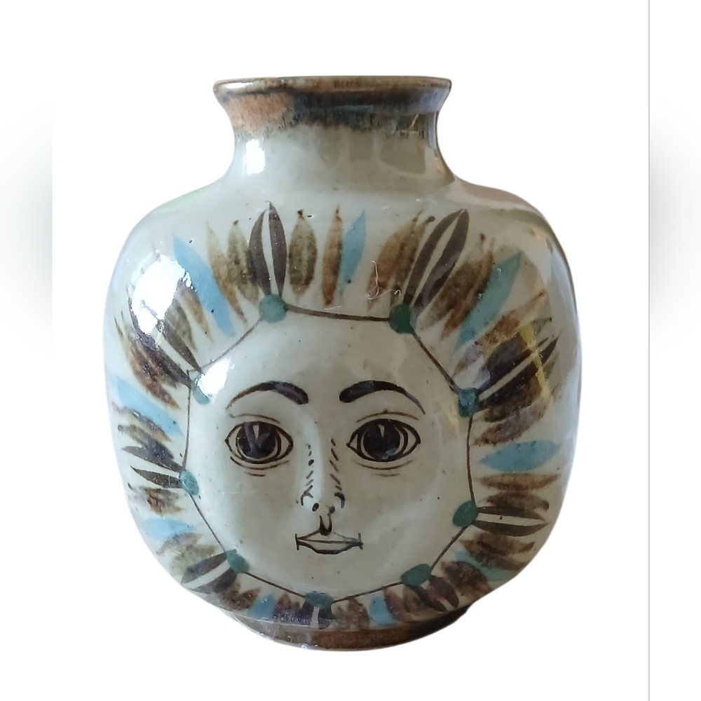 Carlos Villanueva Vase.